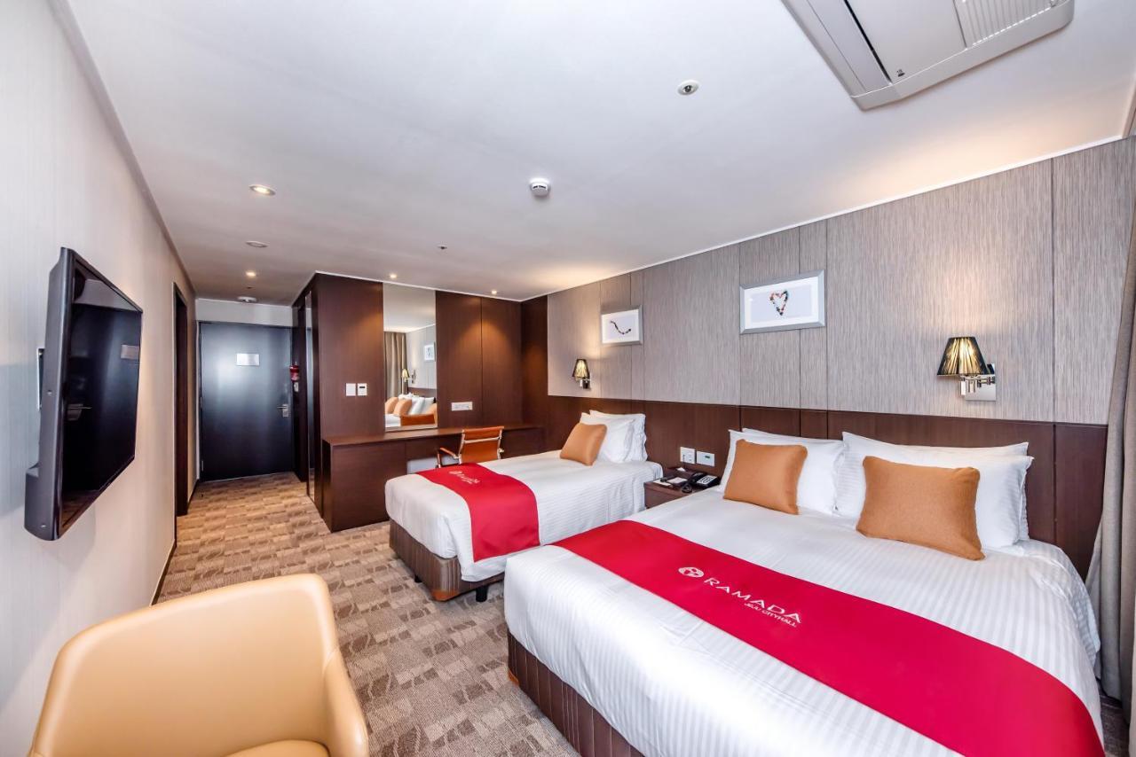 Ramada By Wyndham Jeju City Hall Kültér fotó