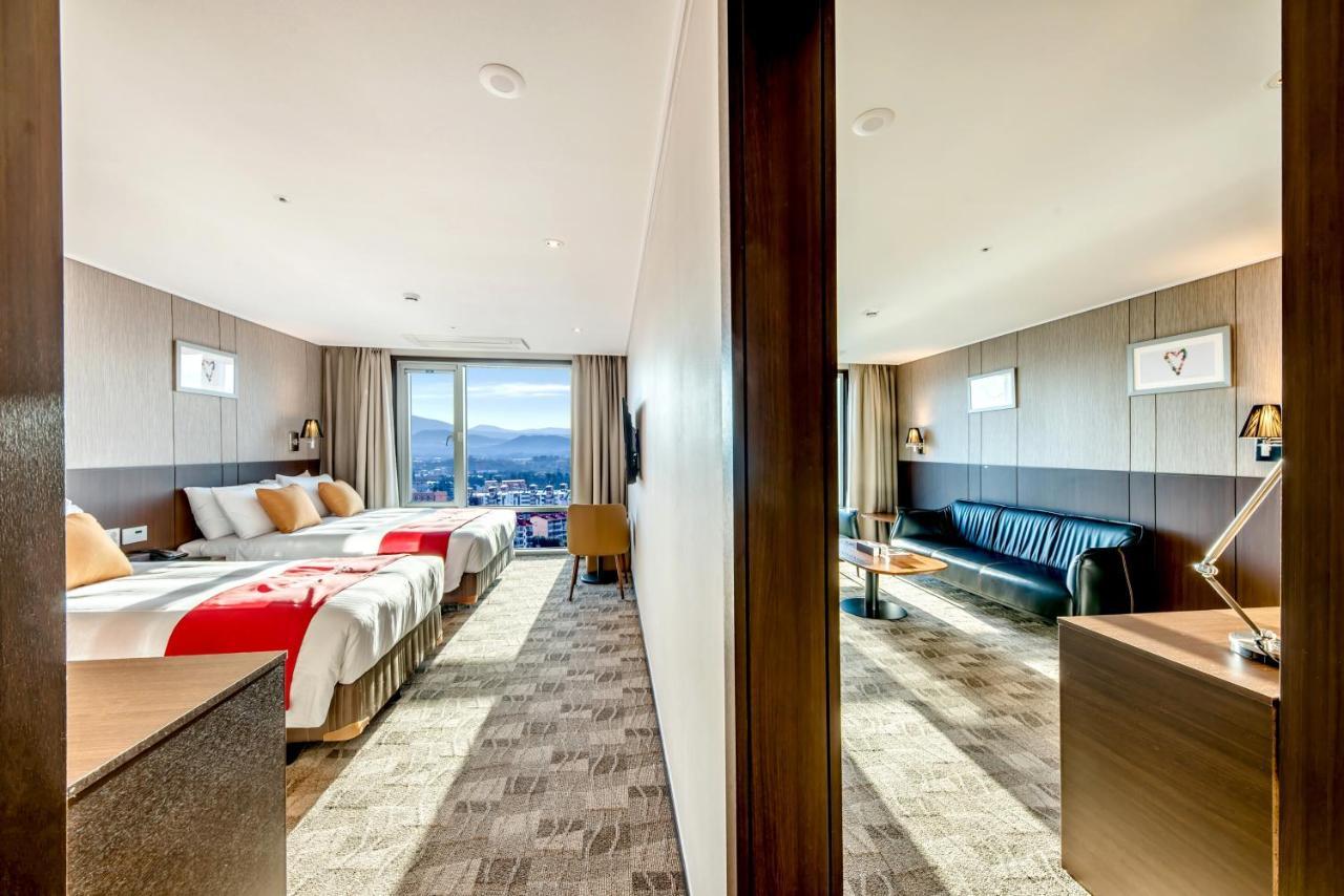 Ramada By Wyndham Jeju City Hall Kültér fotó