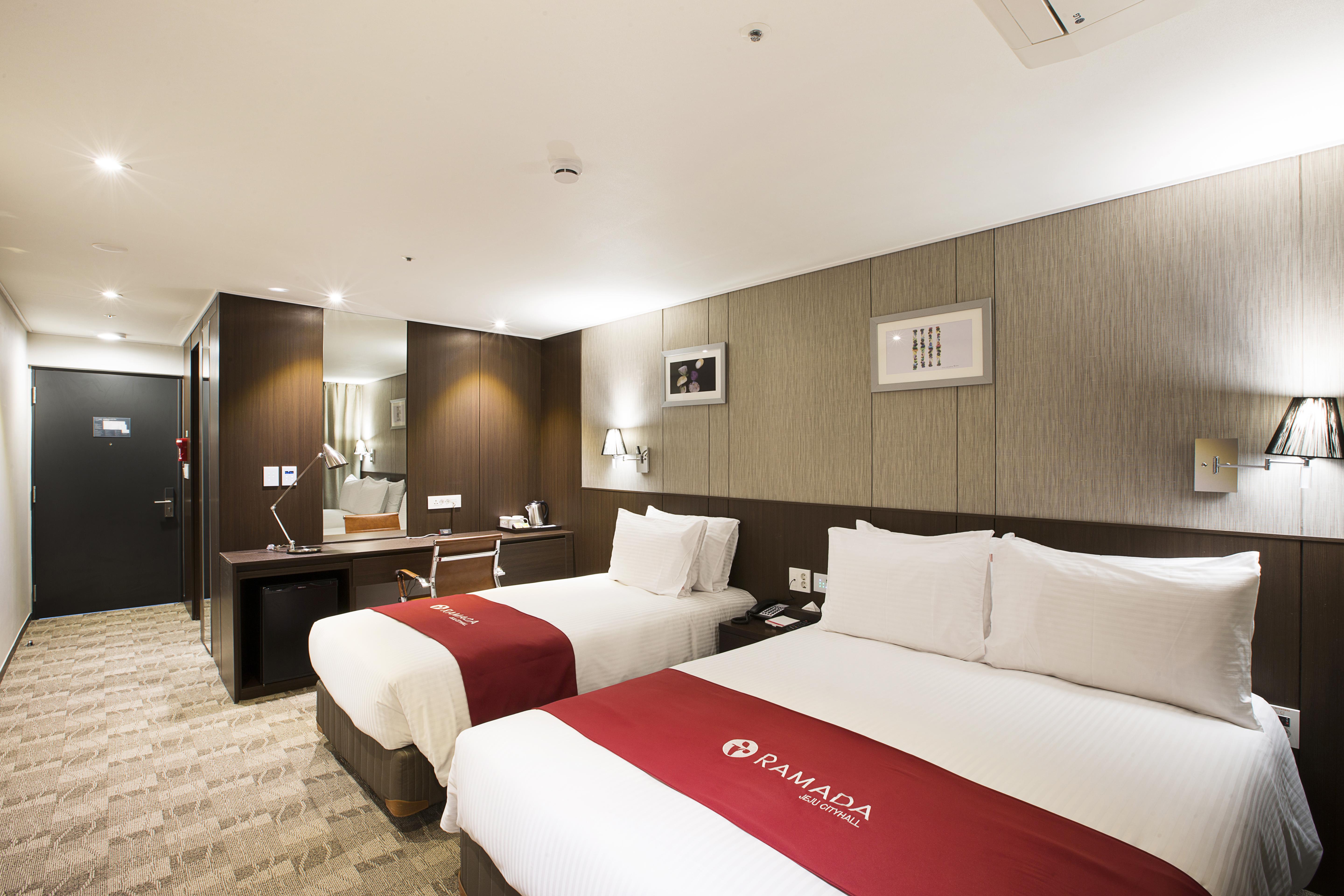 Ramada By Wyndham Jeju City Hall Kültér fotó