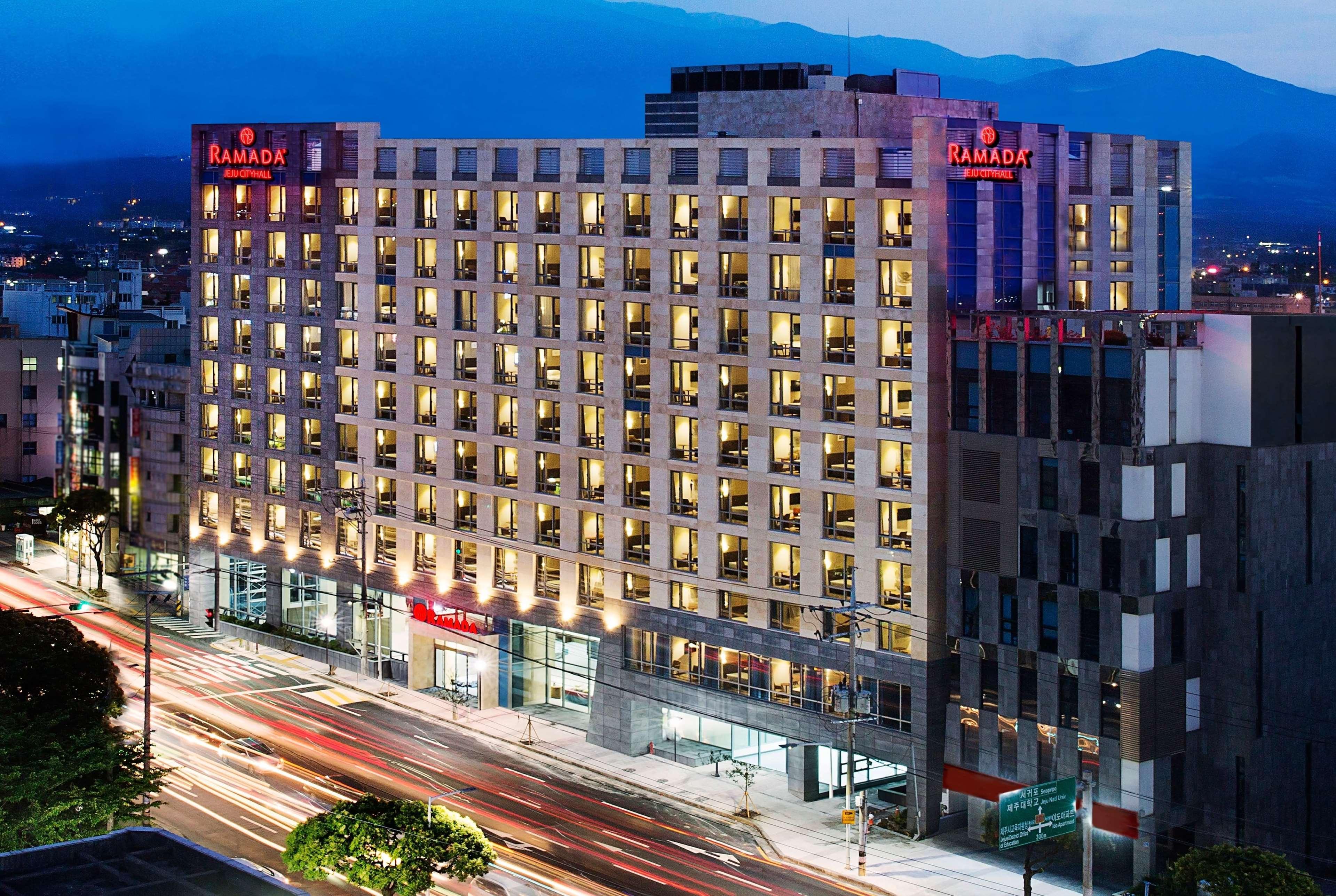 Ramada By Wyndham Jeju City Hall Kültér fotó