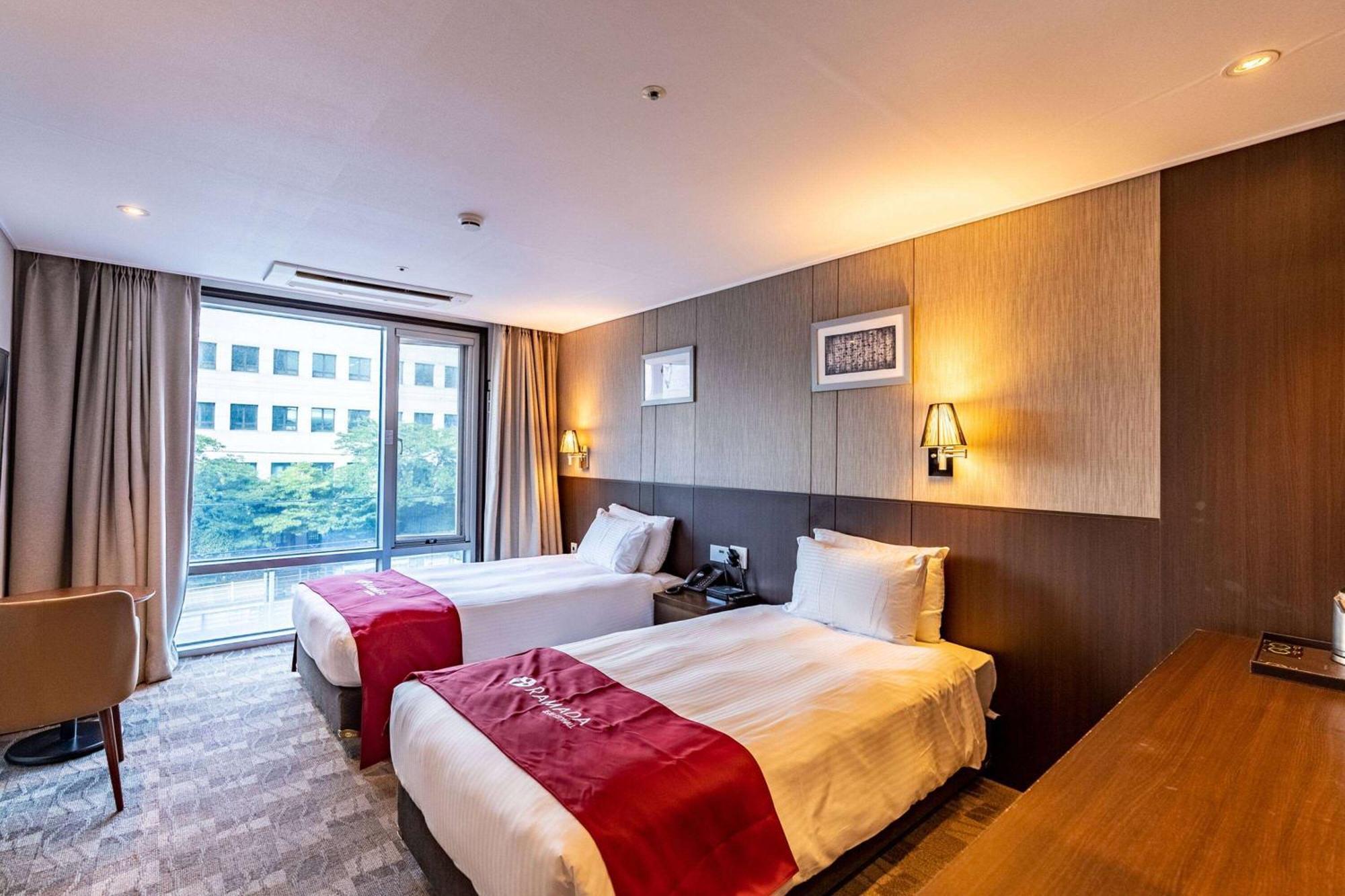 Ramada By Wyndham Jeju City Hall Kültér fotó