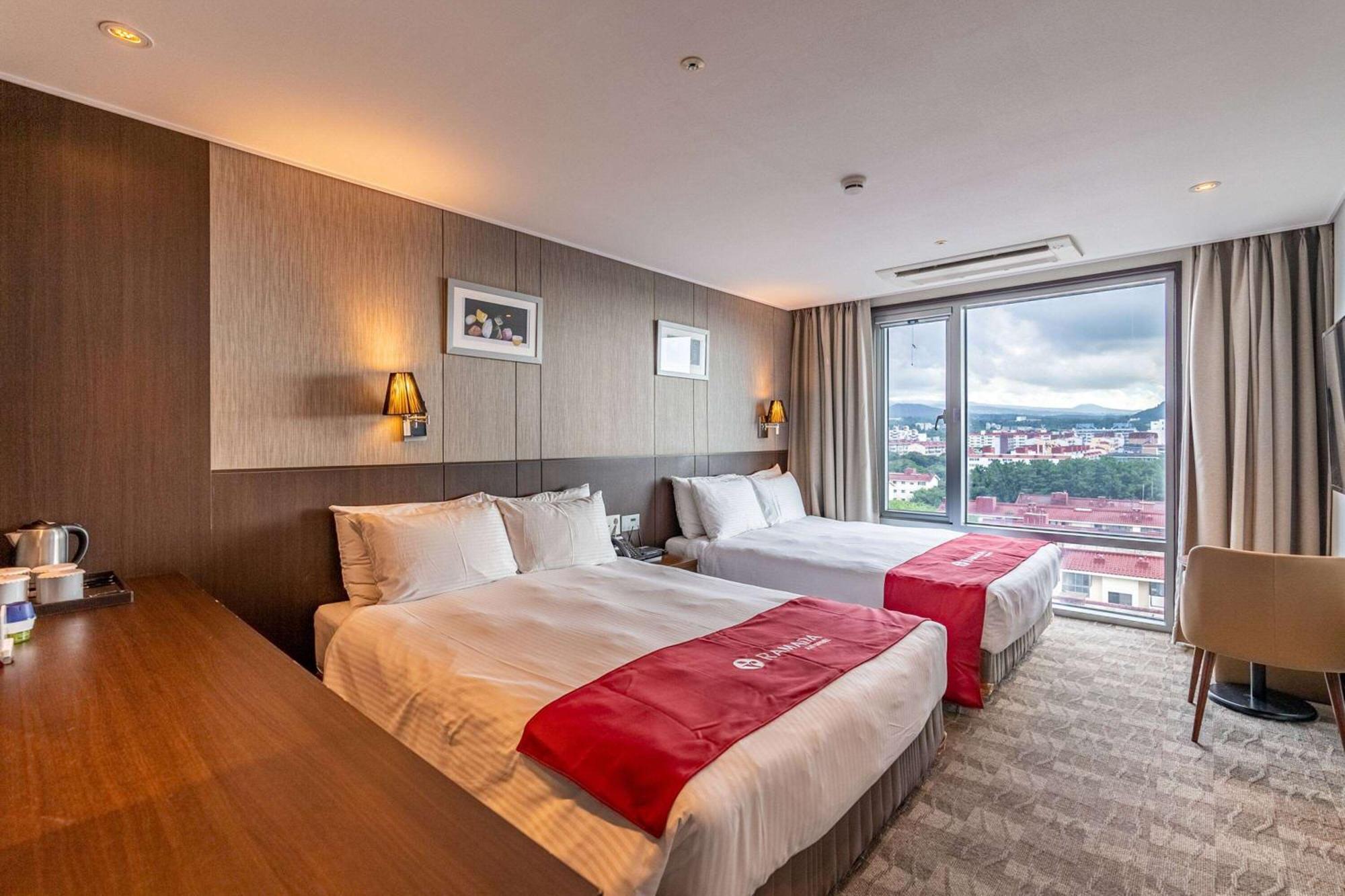 Ramada By Wyndham Jeju City Hall Kültér fotó