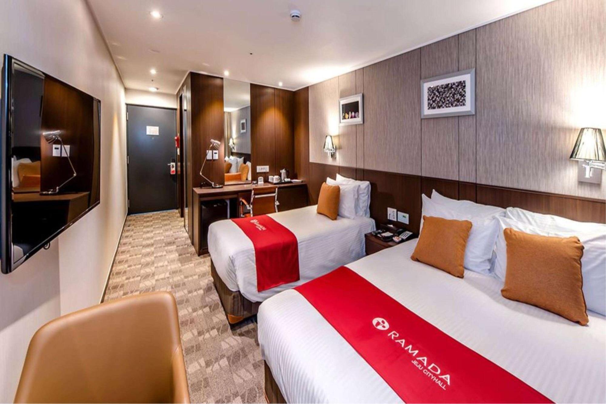 Ramada By Wyndham Jeju City Hall Kültér fotó