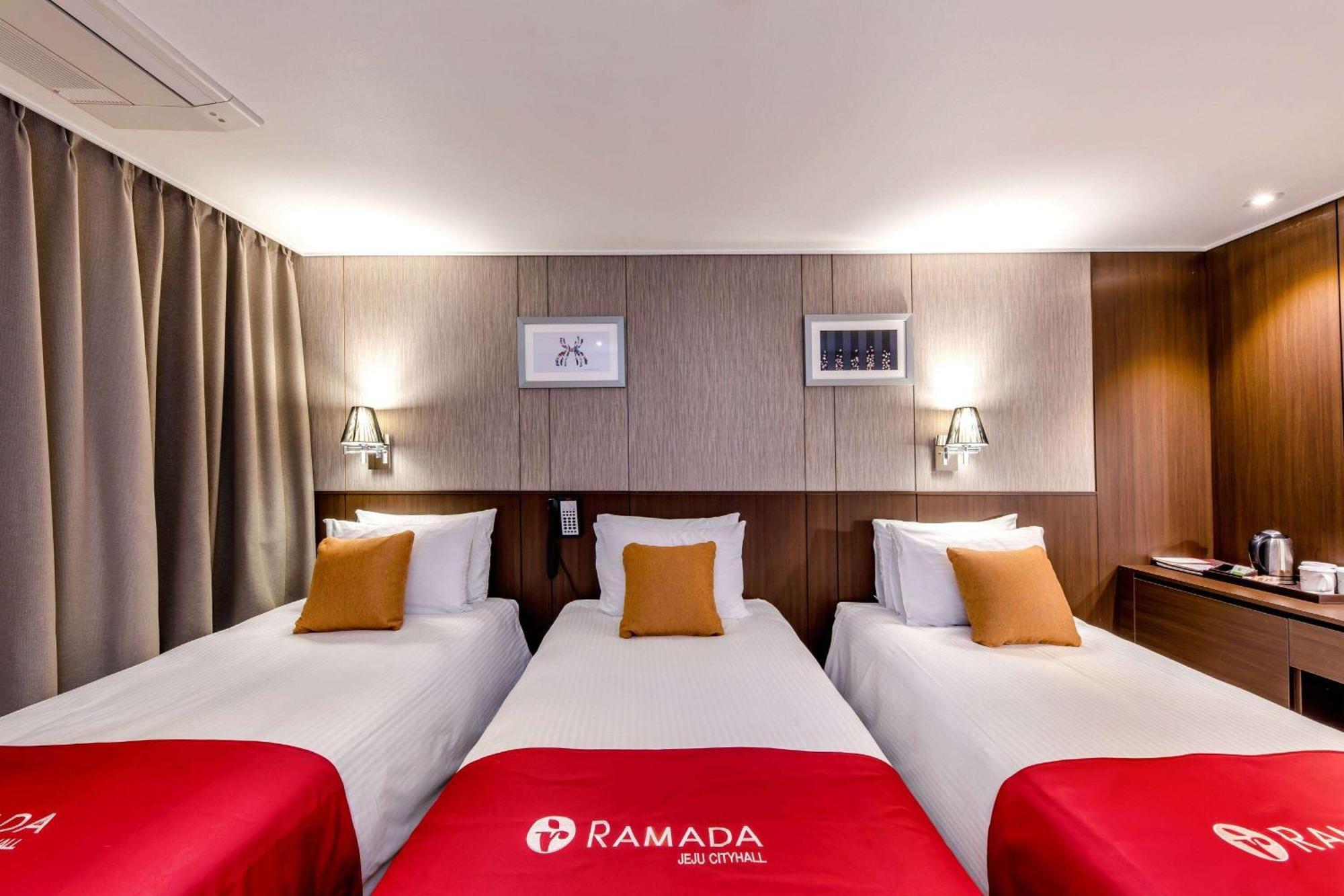 Ramada By Wyndham Jeju City Hall Kültér fotó